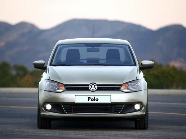 Не зря его используют как такси: полмиллиона километров без поломок за 420 тысяч рублей — Volkswagen Polo Ⅴ