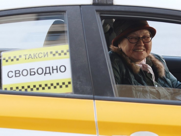 Таксисты стали бесплатно возить пассажиров, сдающих кровь для больных людей