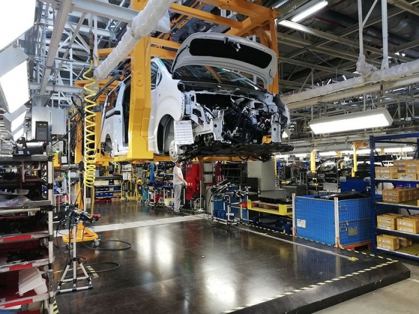 Opel, Peugeot и Citroёn останавливают производство автомобилей в России