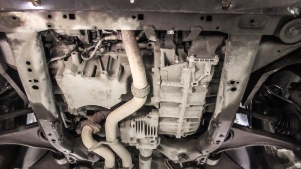 Резиновая цепь, промытая муфта, бьющий кардан: проблемы Cadillac SRX на пробеге 150 000