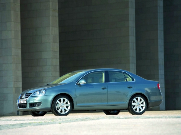 390 тысяч рублей за мощный и универсальный седан с максимальным в классе эксплуатационным ресурсом — Volkswagen Jetta Ⅴ