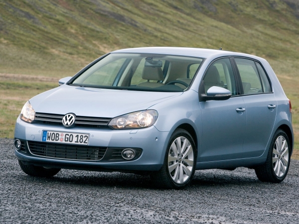 Когда хочется надежную классику и есть только 300 тысяч рублей: VW Golf Ⅴ — динамичный семейный хэтчбек Когда хочется надежную классику и есть только 300 тысяч рублей: VW Golf Ⅴ — динамичный семейный хэтчбек