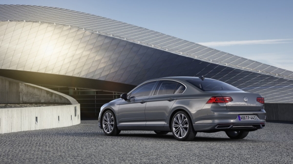 Volkswagen рассекретил новый Passat 2023 модельного года. Седан сможет конкурировать с BMW 5-Series Volkswagen рассекретил новый Passat 2023 модельного года. Седан сможет конкурировать с BMW 5-Series