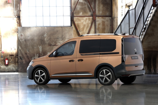 Volkswagen создал самый бюджетный минивэн в линейке, способный превращаться в полноценный дом