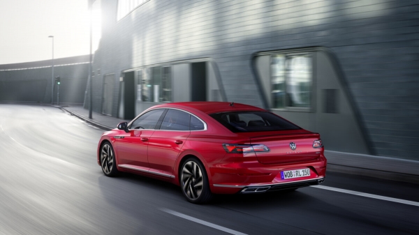 Новый Volkswagen Arteon 2021 года — более доступная замена Mercedes-Benz CLS с системой полуавтономного управления Новый Volkswagen Arteon 2021 года — более доступная замена Mercedes-Benz CLS с системой полуавтономного управления
