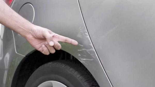 Чем чреват ремонт царапин и сколов на автомобиле своими руками?