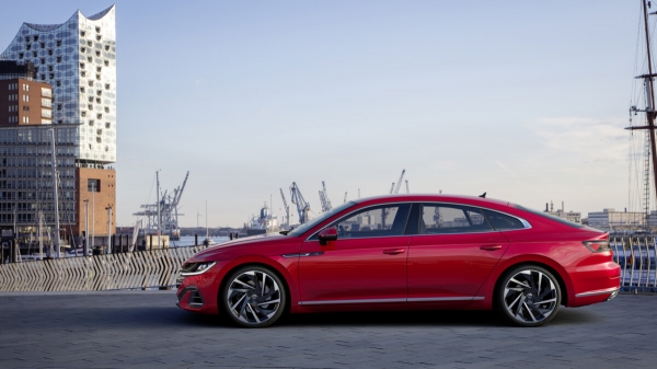 Новый Volkswagen Arteon 2021 года — более доступная замена Mercedes-Benz CLS с системой полуавтономного управления Новый Volkswagen Arteon 2021 года — более доступная замена Mercedes-Benz CLS с системой полуавтономного управления