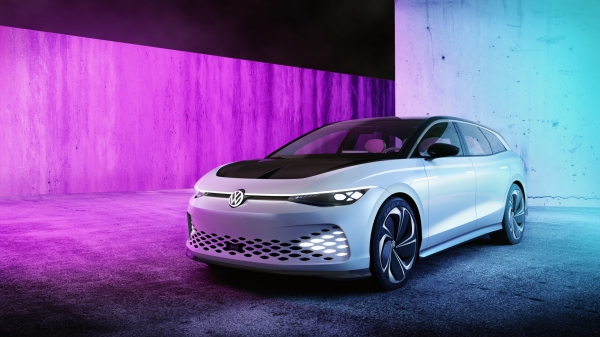 Официально: Volkswagen выпустил замену Passat. С конвейера сошли первые экземпляры длинного седана Aero