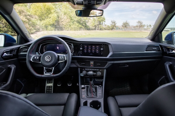 Компания Volkswagen готовит несколько концептуальных моделей. Первой стала Jetta GLI 2021 года