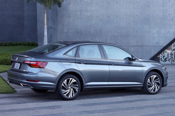 Volkswagen озвучил официальные сроки дебюта нового седана Jetta: ждать осталось совсем недолго