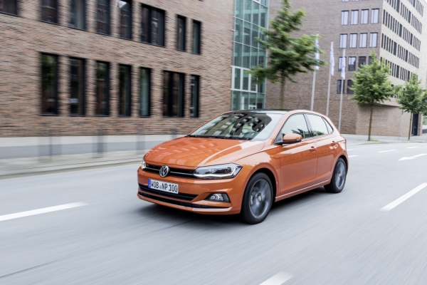 Volkswagen опубликовал первое официальное изображение обновленного Polo 2022 года и назвал дату дебюта