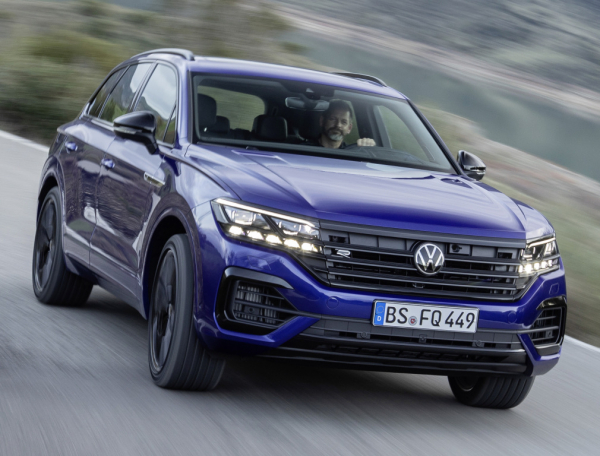 Volkswagen готовит обновление кроссовера Touareg: автомобиль получит новый силовой агрегат