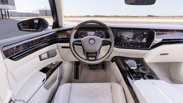 Европейцы назвали новый Volkswagen Phaeton «дешевым китайским седаном»: они негативно отозвались о модели Европейцы назвали новый Volkswagen Phaeton «дешевым китайским седаном»: они негативно отозвались о модели