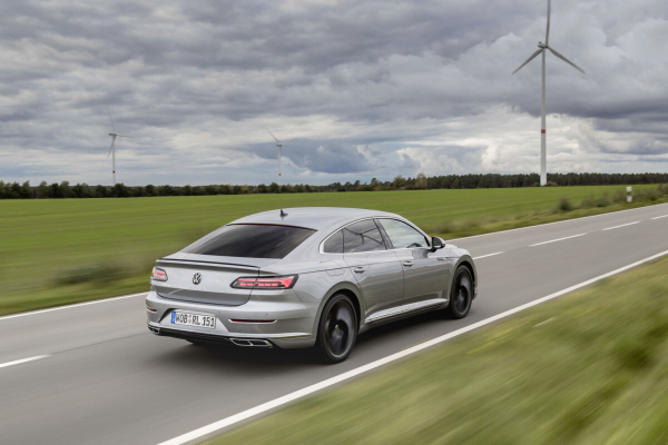 Volkswagen отказался от Passat: обновленный Arteon лучше него по всем параметрам