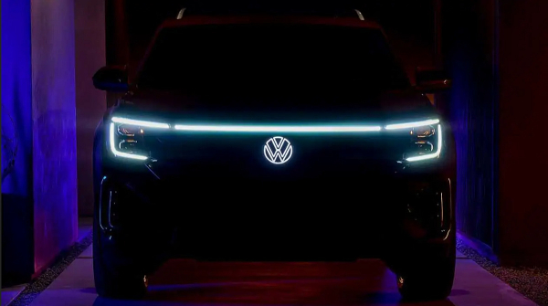 Новый Volkswagen Atlas показали на тизере: кроссовер должен дебютировать в ближайшее время