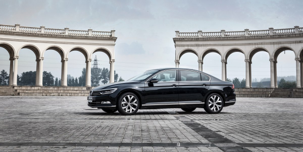 В Россию привезли новый Volkswagen Magotan: бизнес-седан доступен в самой экономичной версии