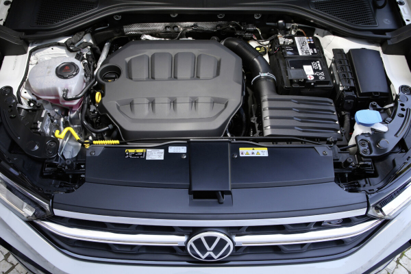 Почему бюджетный кросс Volkswagen T-Roc лучше Audi? Владельцы раскрыли его секреты