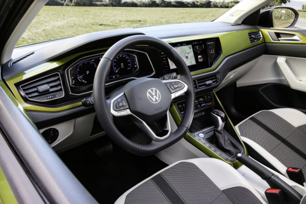 Новый кроссовер Volkswagen Taigo 2023 добрался до рынка РФ: названы характеристики и стоимость