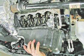 Замена уплотнения масляного картера двигателя4